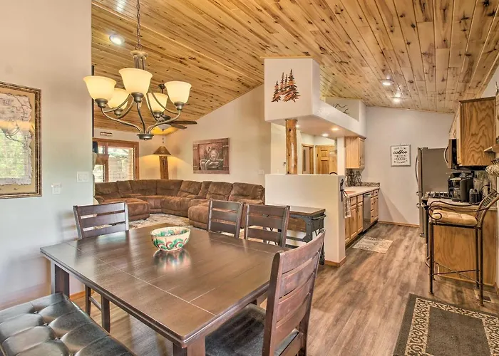 3 Mi To Trails: Woodsy Retreat In Overgaard! *