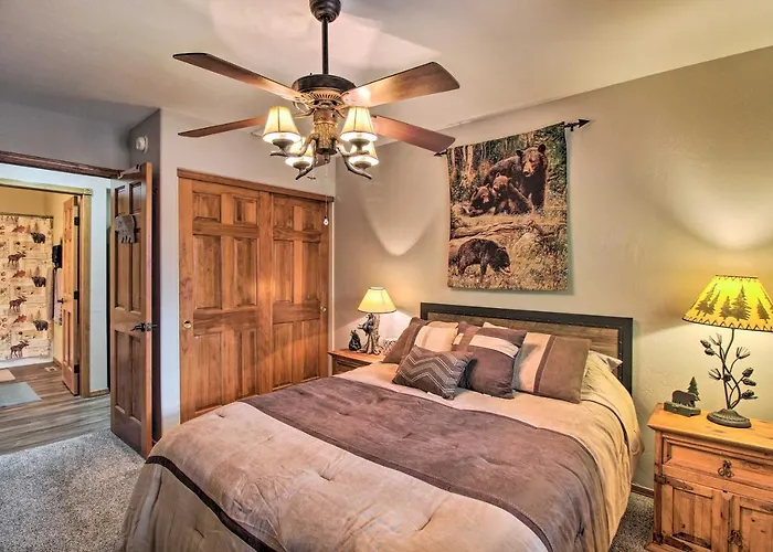 3 Mi To Trails: Woodsy Retreat In Overgaard! *