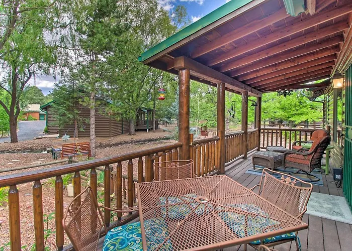 3 Mi To Trails: Woodsy Retreat In Overgaard! Holiday home Overgaard