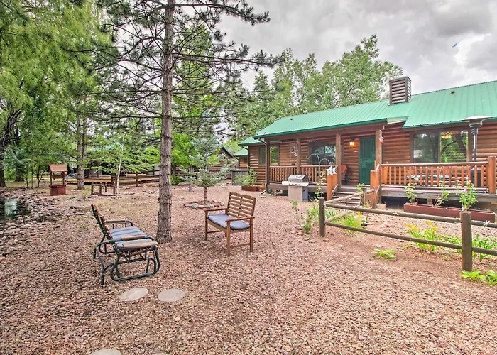 Holiday home 3 Mi To Trails: Woodsy Retreat In Overgaard!