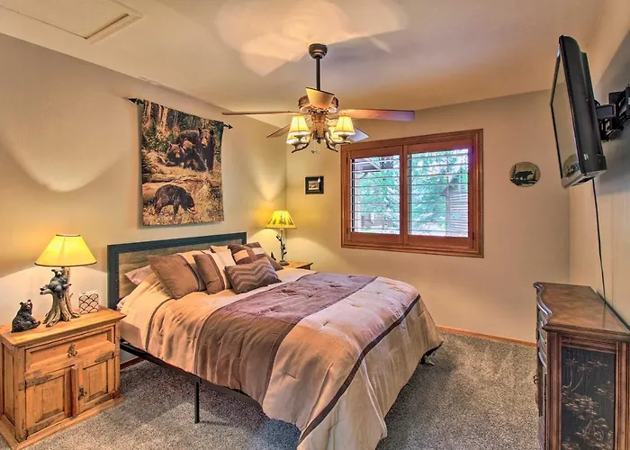 3 Mi To Trails: Woodsy Retreat In Overgaard!