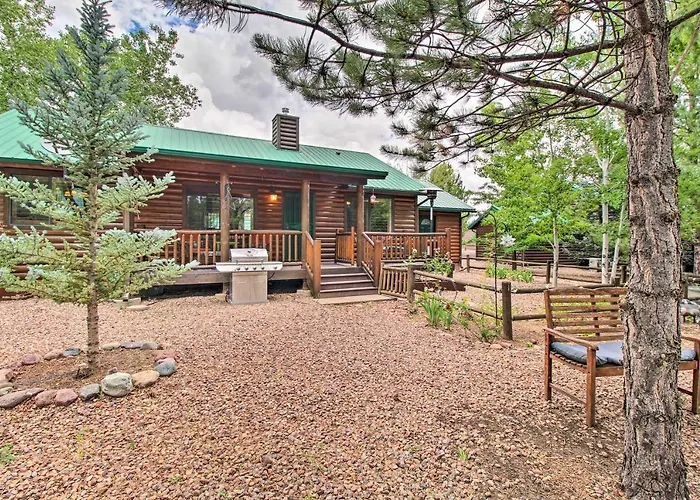 3 Mi To Trails: Woodsy Retreat In Overgaard! Holiday home *