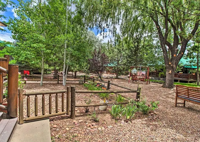 3 Mi To Trails: Woodsy Retreat In Overgaard! * Overgaard